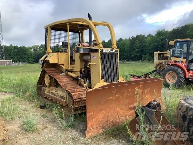 CAT D5M XL lánctalpas dózerek