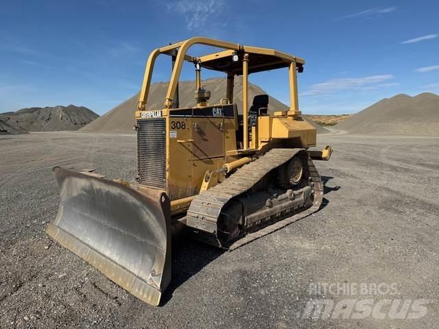 CAT D5M XL lánctalpas dózerek