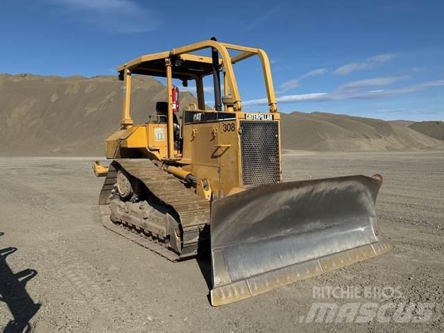 CAT D5M XL lánctalpas dózerek