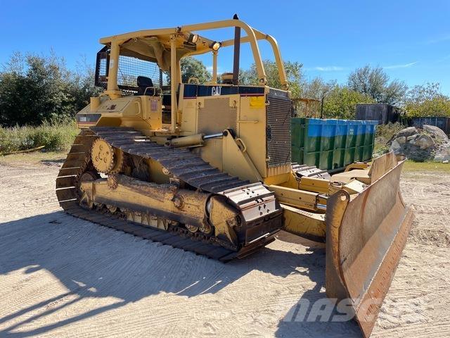 CAT D6M lánctalpas dózerek