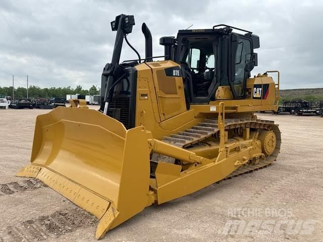 CAT D7E lánctalpas dózerek