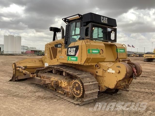 CAT D7E lánctalpas dózerek