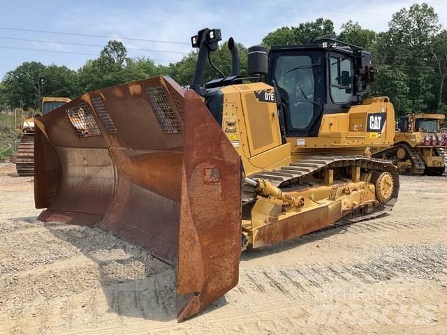 CAT D7E lánctalpas dózerek