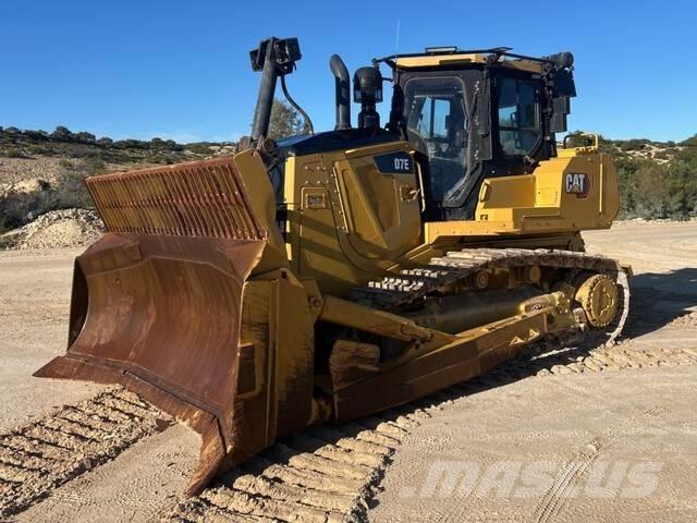 CAT D7E lánctalpas dózerek