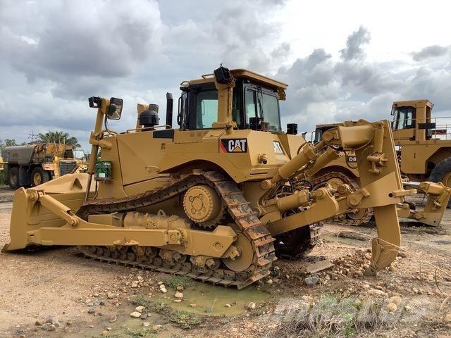 CAT D8T lánctalpas dózerek