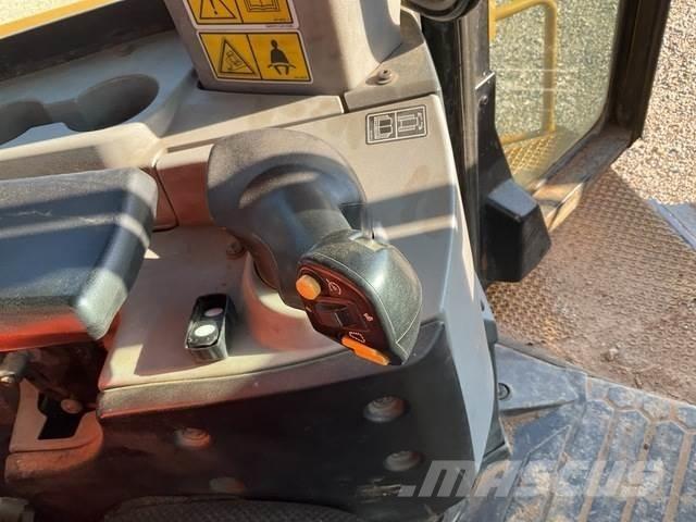 CAT D8T lánctalpas dózerek