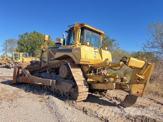CAT D8T lánctalpas dózerek