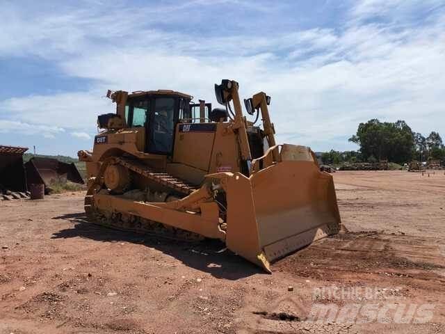 CAT D8T lánctalpas dózerek