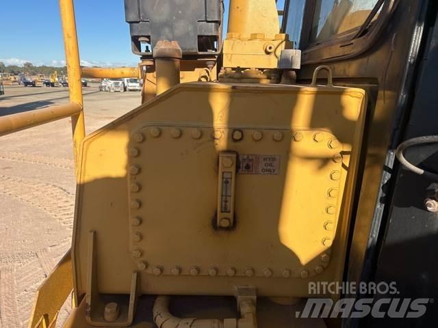 CAT D9T lánctalpas dózerek