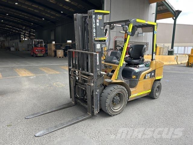 CAT DP30 Targoncák-Egyéb