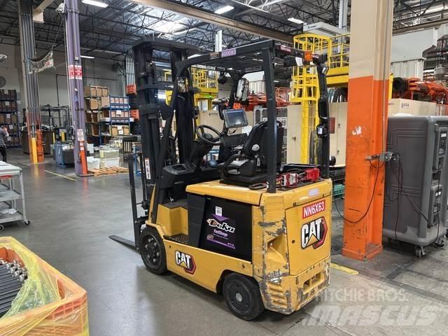 CAT EC25N Elektromos targoncák