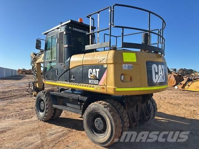 CAT M316D Gumikerekes kotrók
