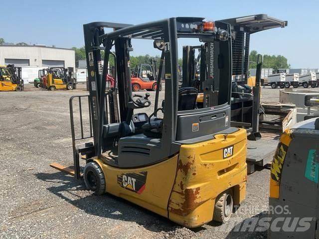 CAT MH 2ET4000 Elektromos targoncák