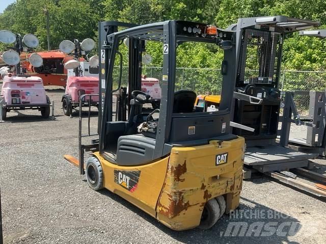 CAT MH 2ET4000 Elektromos targoncák