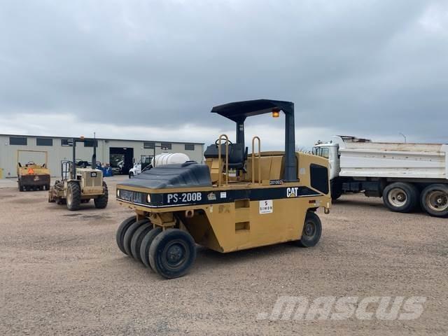 CAT PS200B Pneumatikus kerekes hengerek