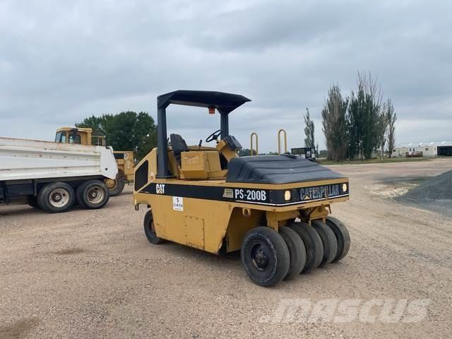 CAT PS200B Pneumatikus kerekes hengerek