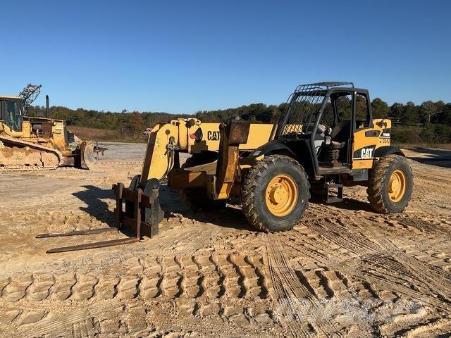 CAT TH460B Teleszkópos rakodók