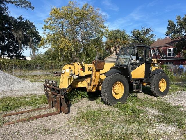 CAT TH560B Teleszkópos rakodók