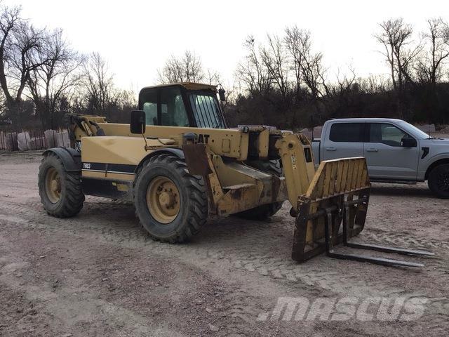 CAT TH83 Teleszkópos rakodók