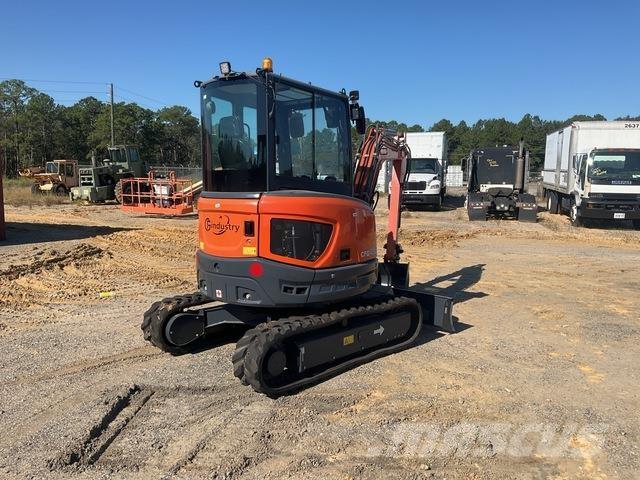 CFG 40UF Lánctalpas kotrók