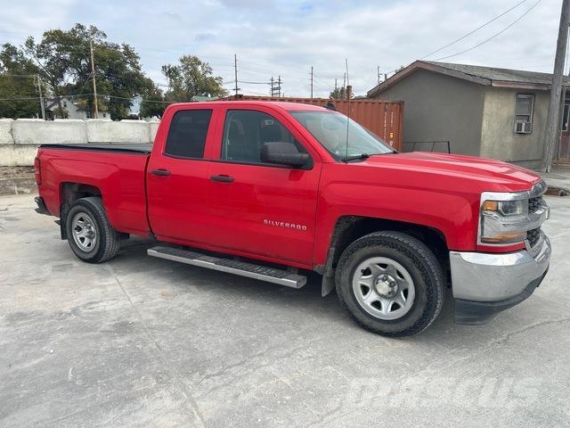 Chevrolet 1500 Kis teherszállító/Platós kocsi