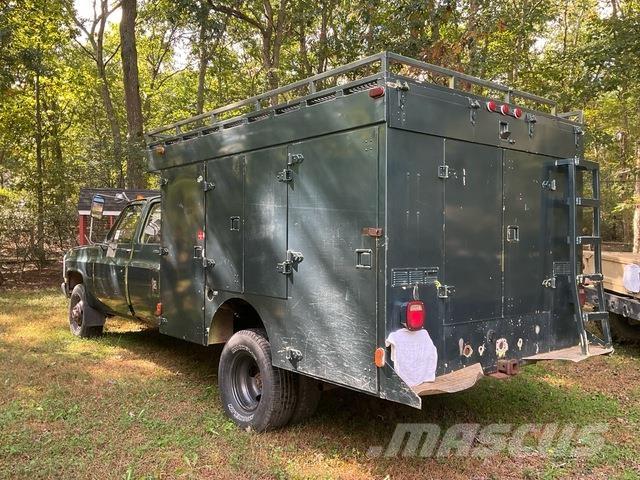 Chevrolet 2500 Közúti karbantartó haszongépek