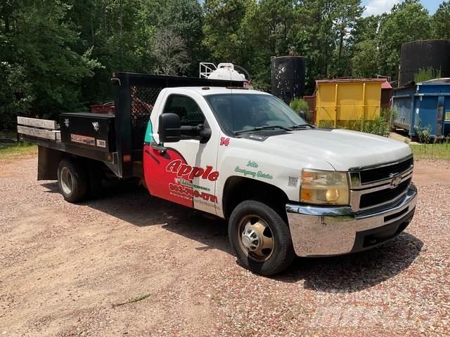 Chevrolet 3500 Platós / Ponyvás teherautók