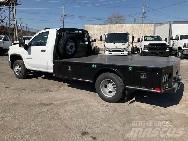 Chevrolet 3500 Platós / Ponyvás teherautók