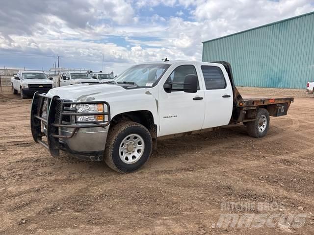 Chevrolet 3500 Platós / Ponyvás teherautók