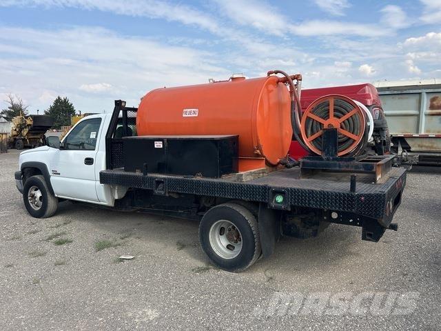 Chevrolet 3500 Platós / Ponyvás teherautók