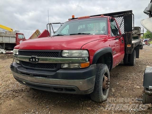 Chevrolet 3500 Platós / Ponyvás teherautók