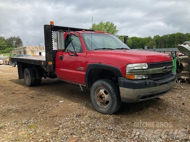 Chevrolet 3500 Platós / Ponyvás teherautók
