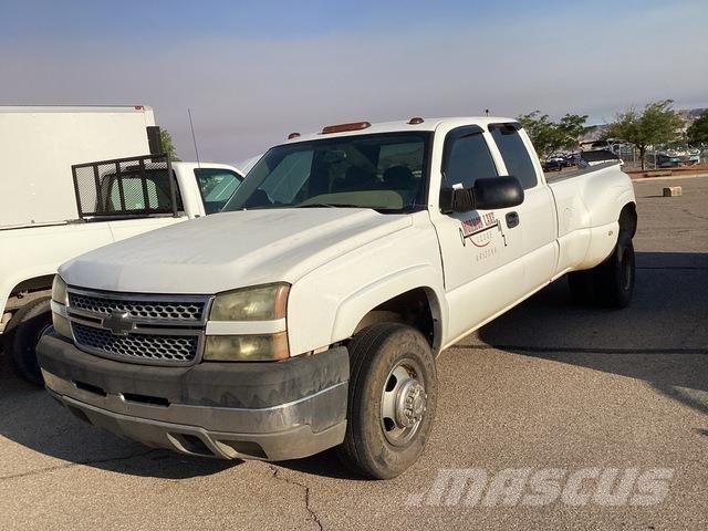 Chevrolet 3500 Kis teherszállító/Platós kocsi