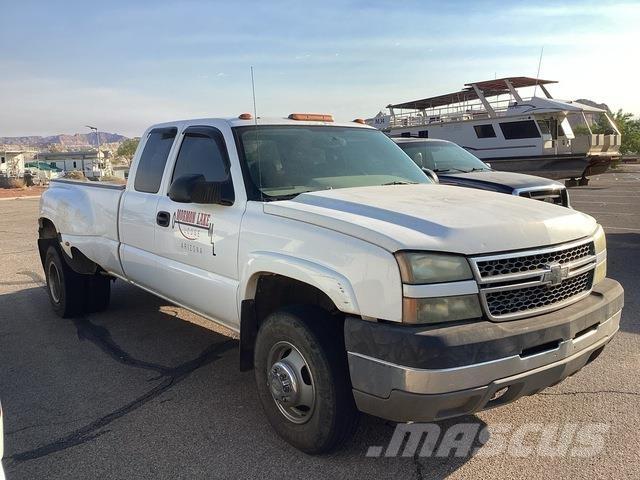 Chevrolet 3500 Kis teherszállító/Platós kocsi