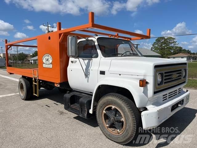 Chevrolet C7 Platós / Ponyvás teherautók