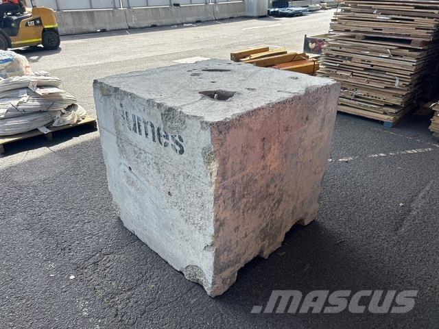  Concrete Block Építőipar - Egyebek