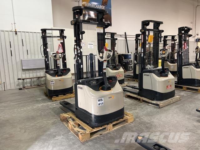 Crown ES 4000 Elektromos gyalogkíséretű targoncák