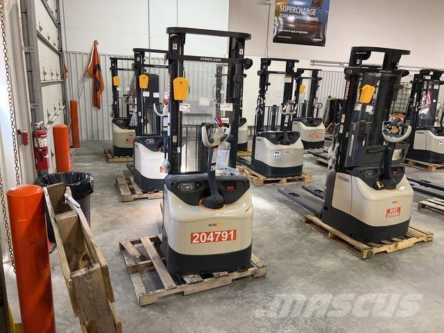 Crown ES 4000 Elektromos gyalogkíséretű targoncák