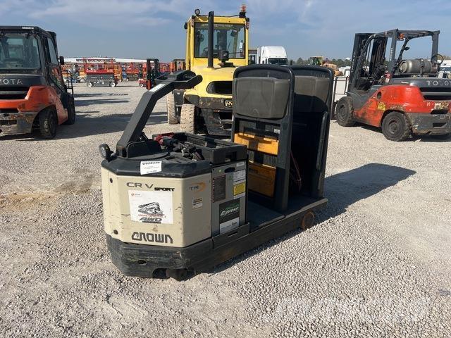 Crown TR4500 Vontatótargonca