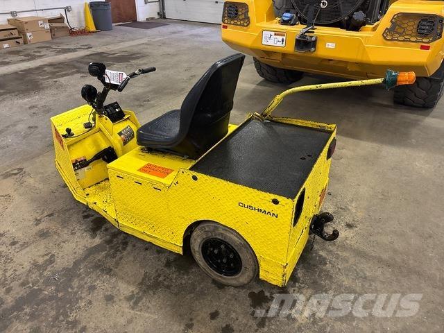 Cushman Tug 8K Motorok