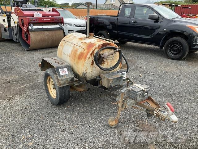  Custom Built Tartályos pótkocsik