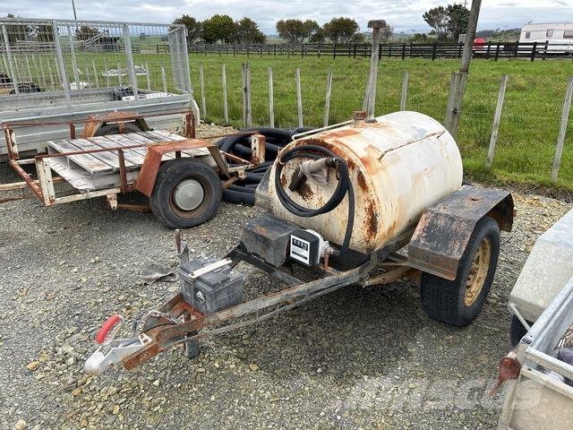  Custom Built Tartályos pótkocsik