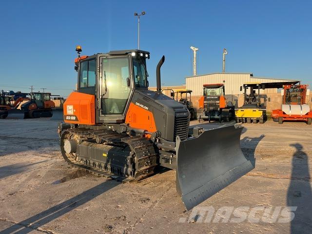 Develon DD100 lánctalpas dózerek