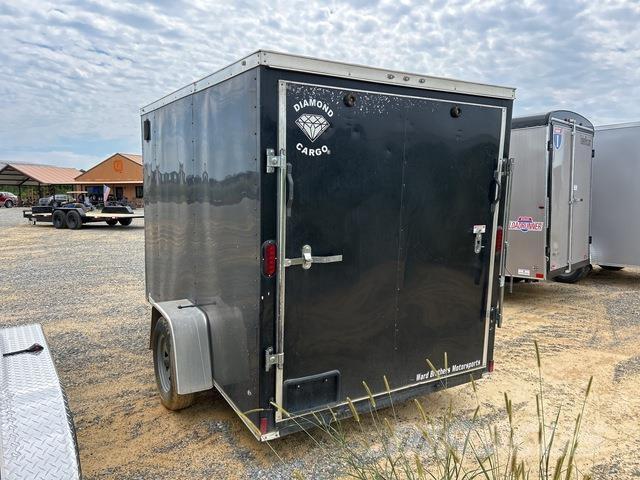 Diamond  Dobozos pótkocsik