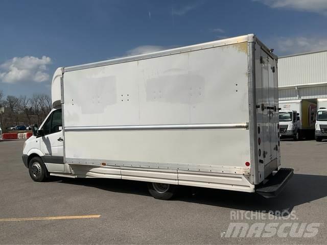 Dodge 3500 Dobozos teherautók