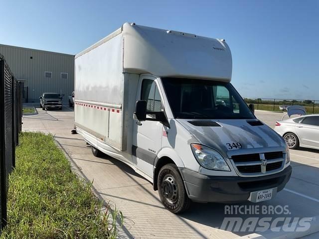 Dodge 3500 Dobozos teherautók
