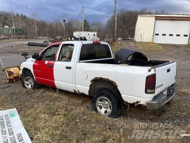 Dodge Ram 1500 Hóeltakarítók