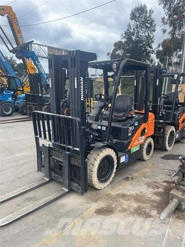 Doosan D30S7 Targoncák-Egyéb
