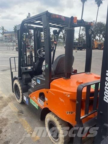 Doosan D30S7 Targoncák-Egyéb