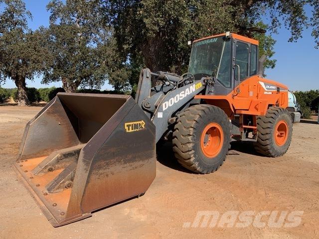 Doosan DL250-5 Gumikerekes homlokrakodók